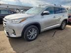 2017 TOYOTA HIGHLANDER SE SE