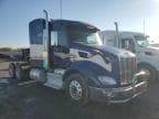 2017 PETERBILT 579