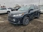 2017 TOYOTA HIGHLANDER SE