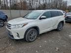 2017 TOYOTA HIGHLANDER SE